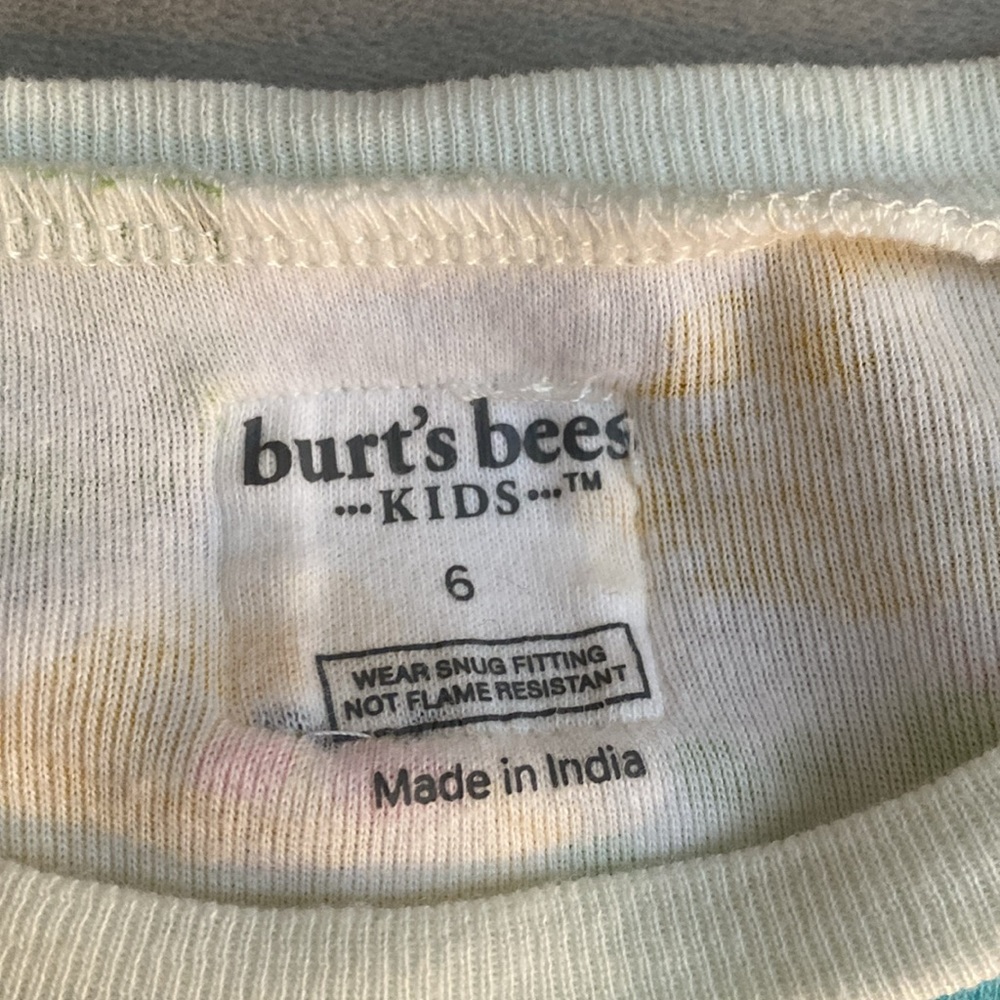 Burt’s Bees Kids Pajamas Size 6 - Holiday Pajamas - Picture 2 of 5